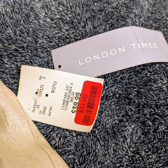 Short Champagne Bridal Dress, Size 10, London Times Fashion - Picture 3 of 8